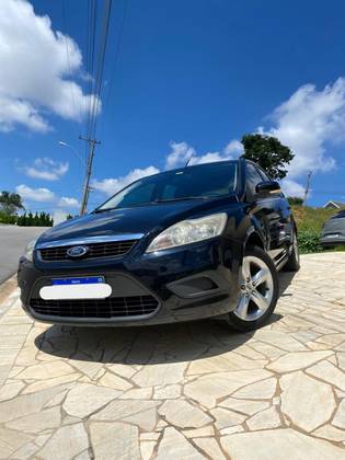 FORD FOCUS 2.0 GHIA 16V GASOLINA 4P MANUAL